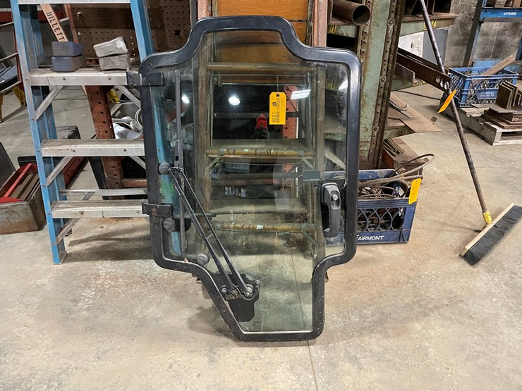 2019-new-holland-c237-image-43