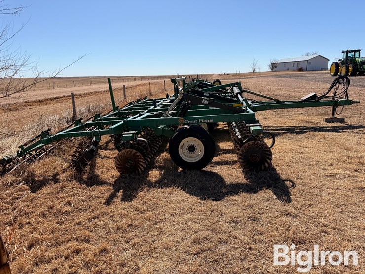 great-plains-2400tt-image-4