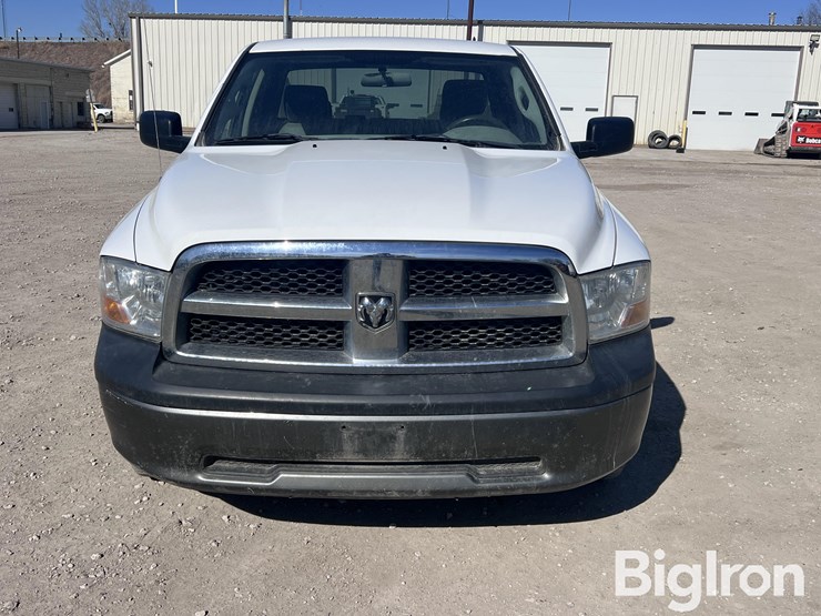 2010-dodge-ram-1500-image-2