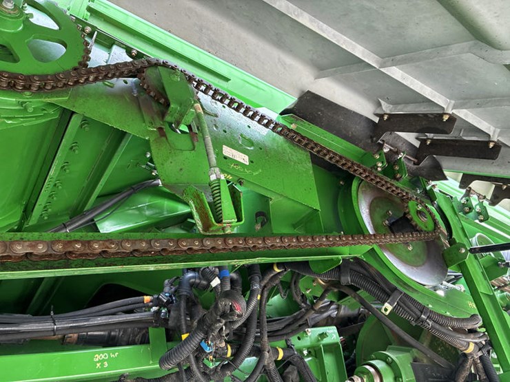 2013-john-deere-s680-image-60