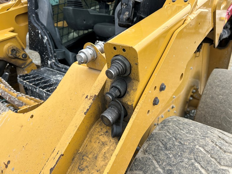 caterpillar-246d3-image-21