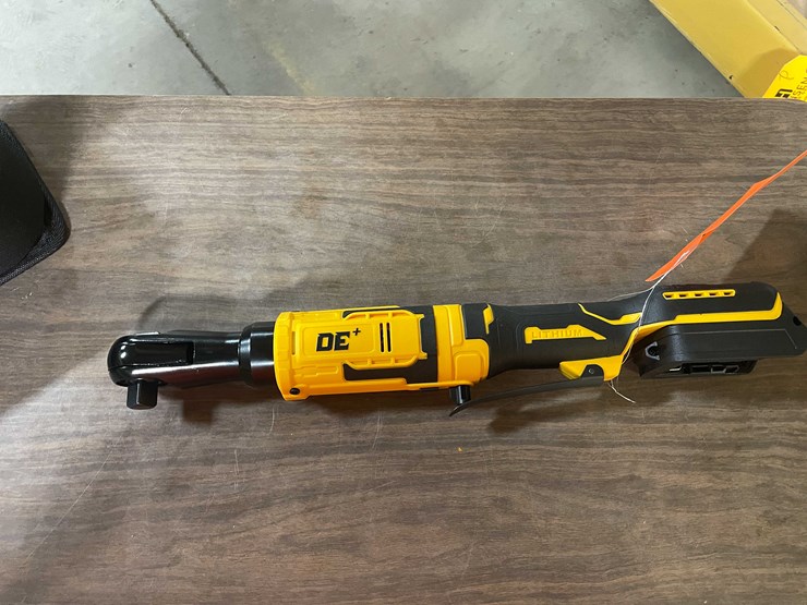 #2291-•-dewalt-style-cordless-ratchet-wrench-with-case-(pr11)-image-1