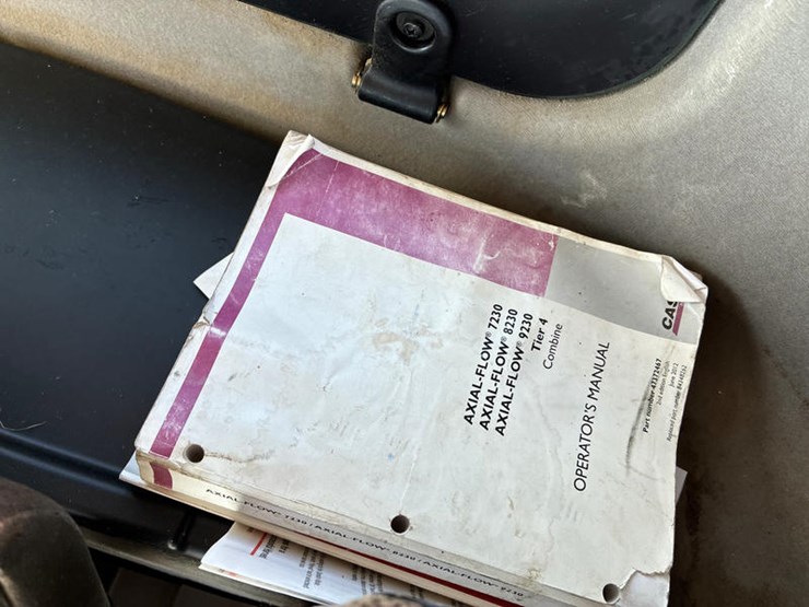 2012-case-ih-8230-image-100