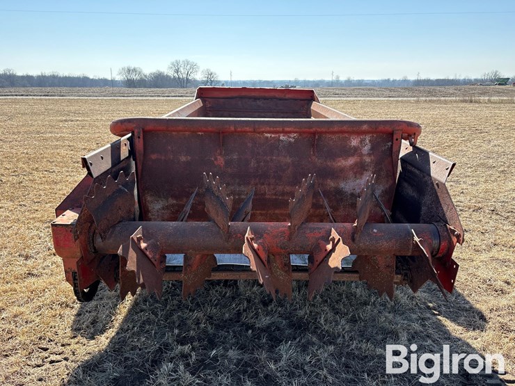 new-holland-791-image-6