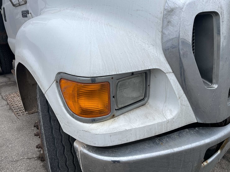 2006-ford-f650-xl-image-14