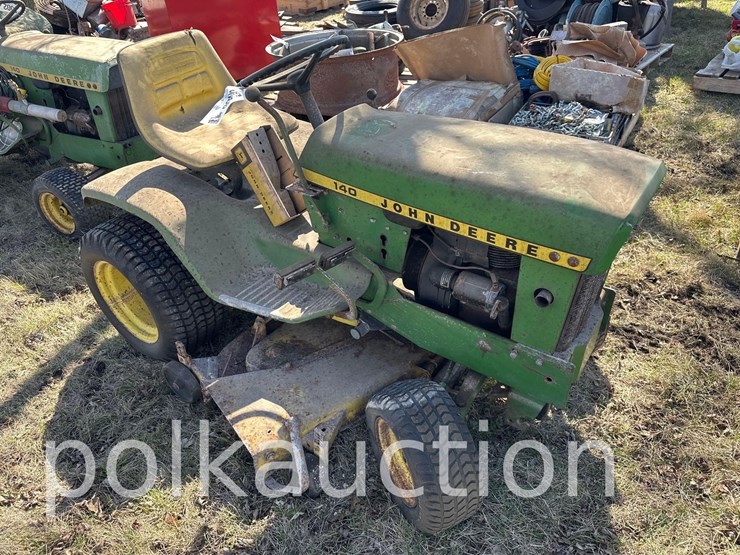 john-deere-140-image-3