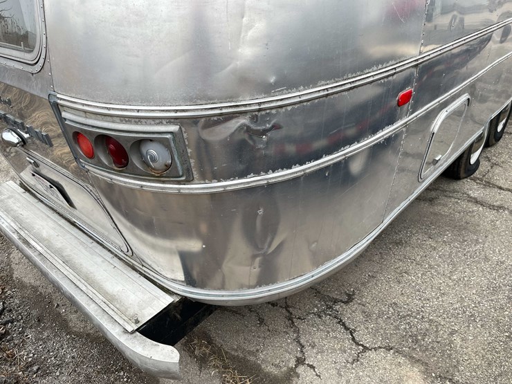 #1435-•-1978-airstream-land-yacht-31'---fully-remodeled,-road-ready-(has-wi-title)-(of)-image-149