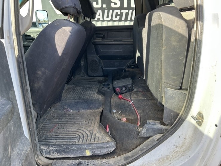 2012-dodge-ram-2500-image-23