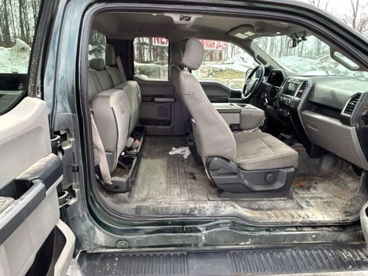 2016-ford-f150-xlt-image-29