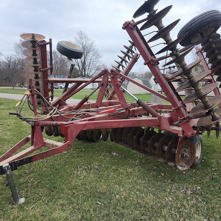 CASE IH 24