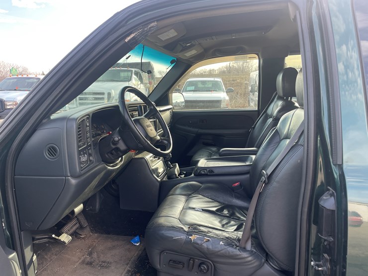 #1430-•-2002-green-gmc-sierra-(has-wi-title)-(of)-image-11