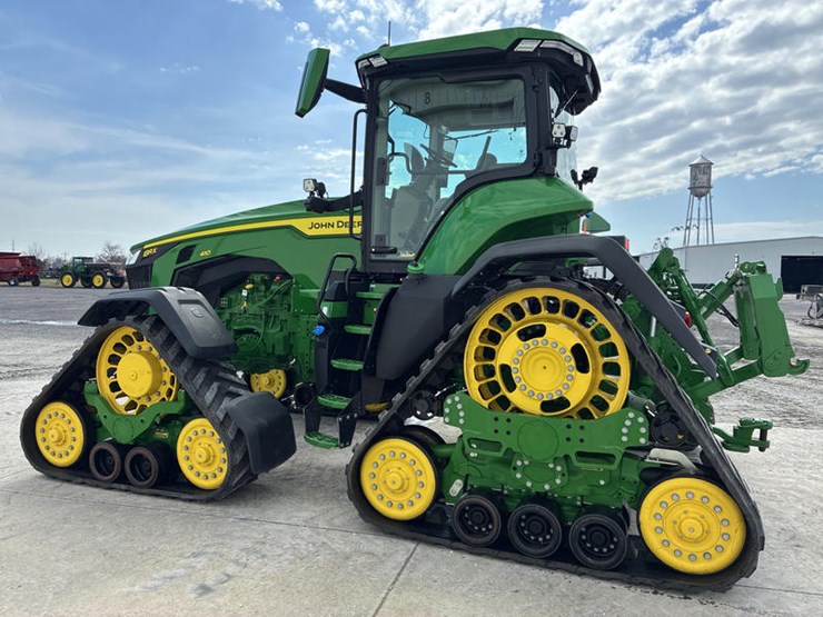 2024-john-deere-8rx-410-image-7