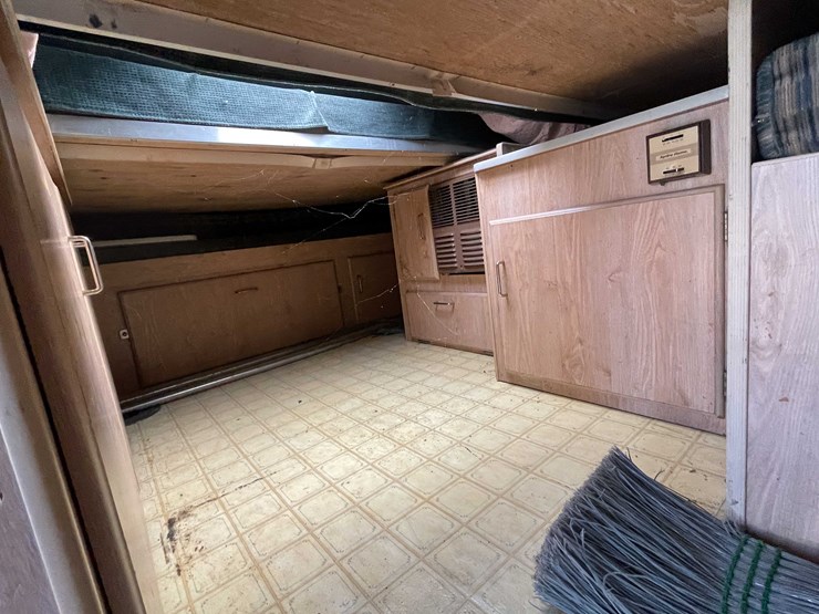 #1442-•-starcraft-14'-pop-up-camper-(no-title)-(of)-image-13