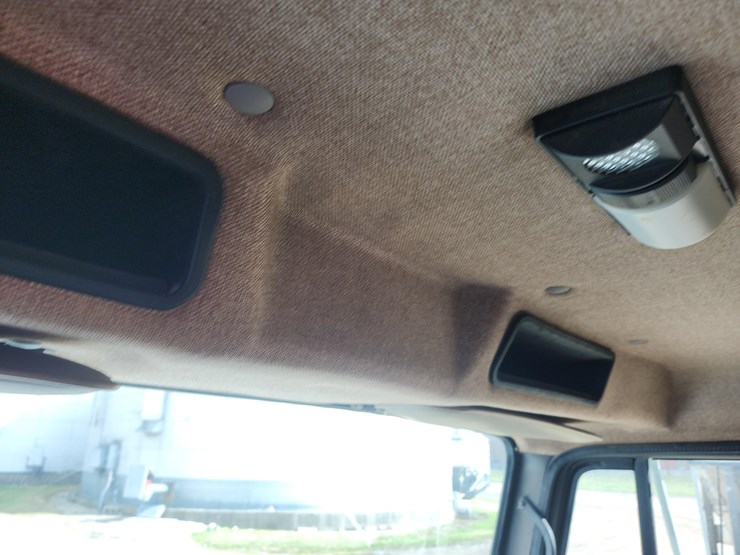 1989-case-ih-4700-image-24