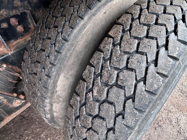 international-7400-image-76