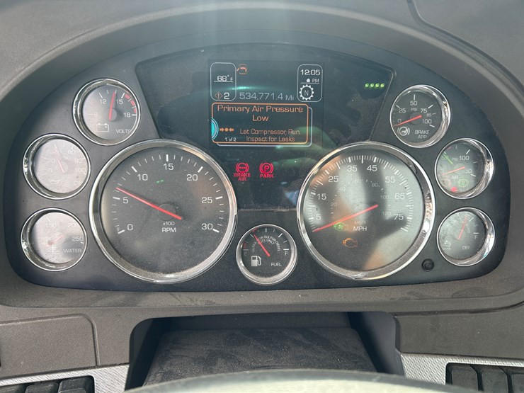 2017-kenworth-t680-image-83