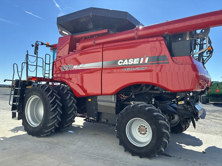 2012-case-ih-8230-image-8