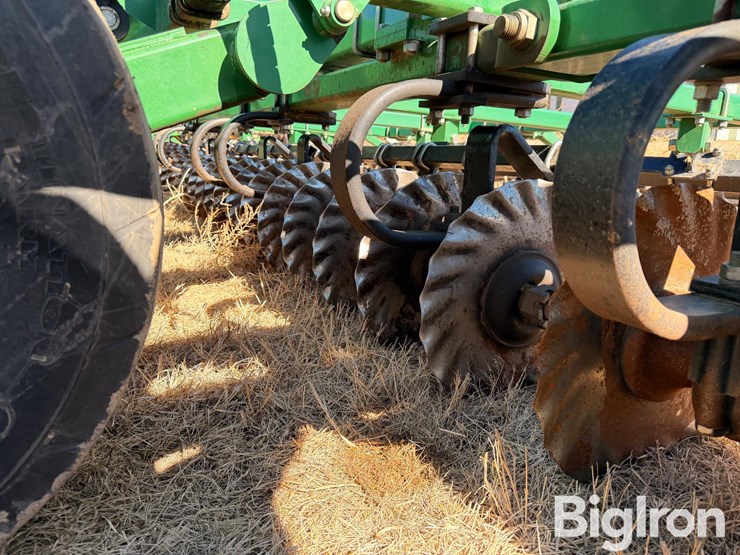 great-plains-2400tt-image-17