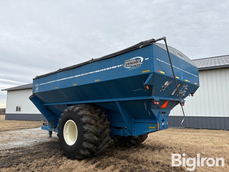 2002-kinze-1050-image-7