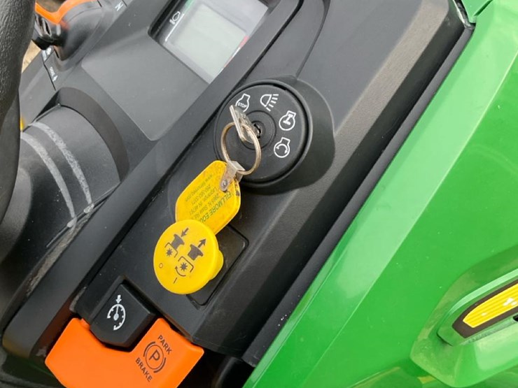 john-deere-x390-image-21