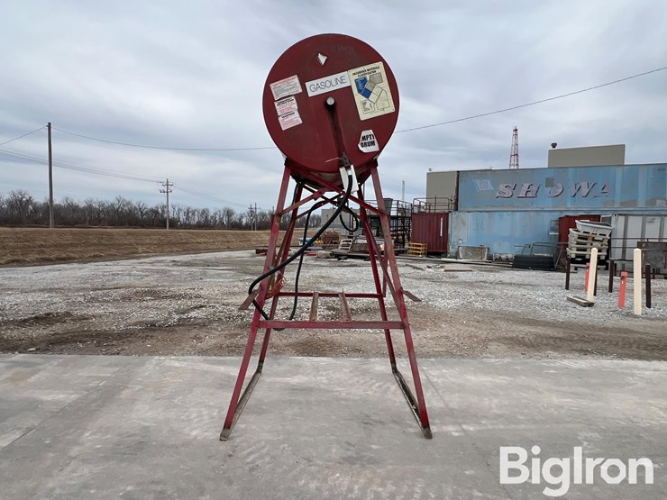 free-standing-300-gallon-gasoline-tank-image-2