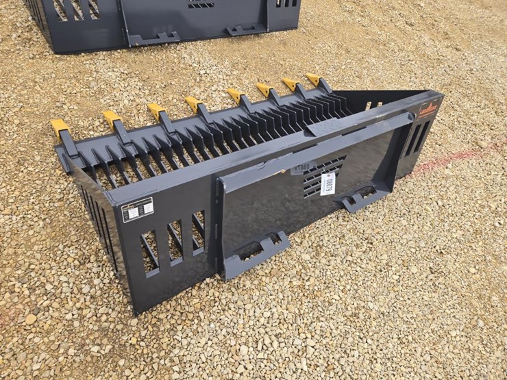 #8079-•-new-skid-steer-72"-rock-bucket-image-2