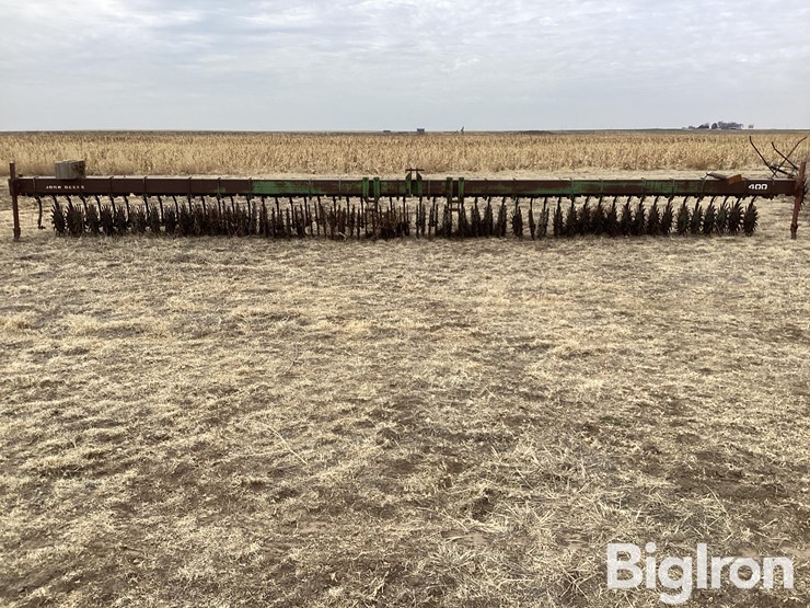 john-deere-400-image-2