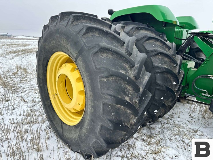 2011-john-deere-9530-image-110