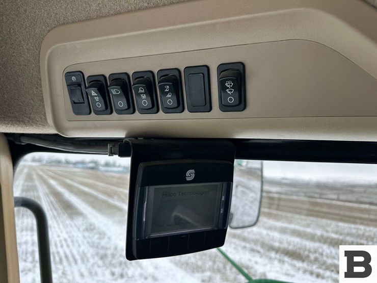 2011-john-deere-9870-sts-image-195