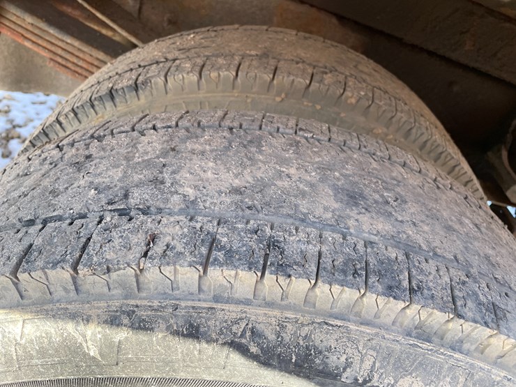 2012-gmc-3500hd-image-21