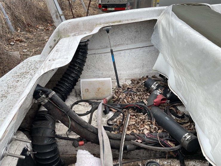 #1439-•-1998-fling-boat-with-trailer-(no-title)-(of)-image-39