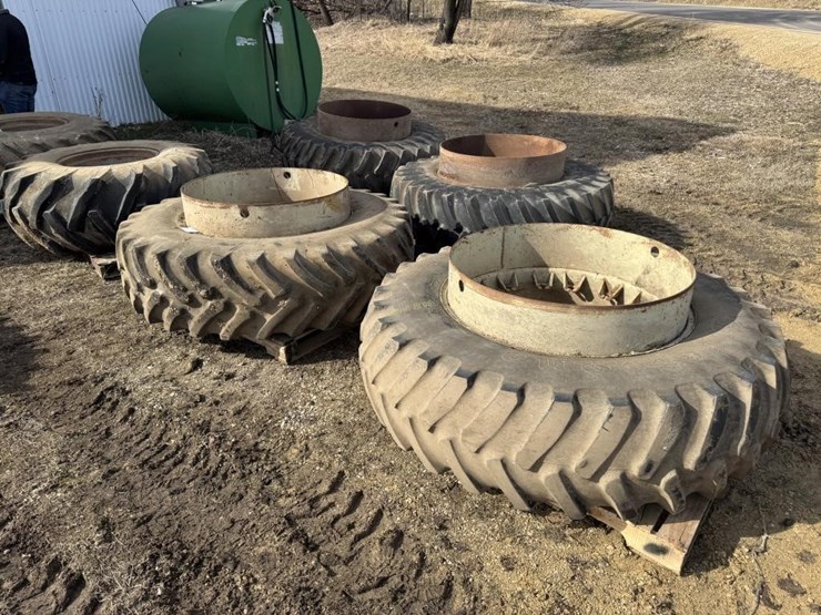 firestone-18.4-38-duals-image-1