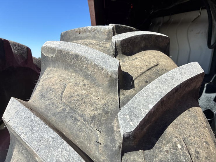 2012-case-ih-8230-image-38