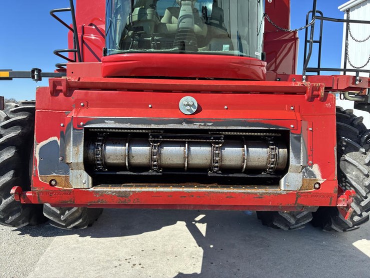 2012-case-ih-8230-image-28