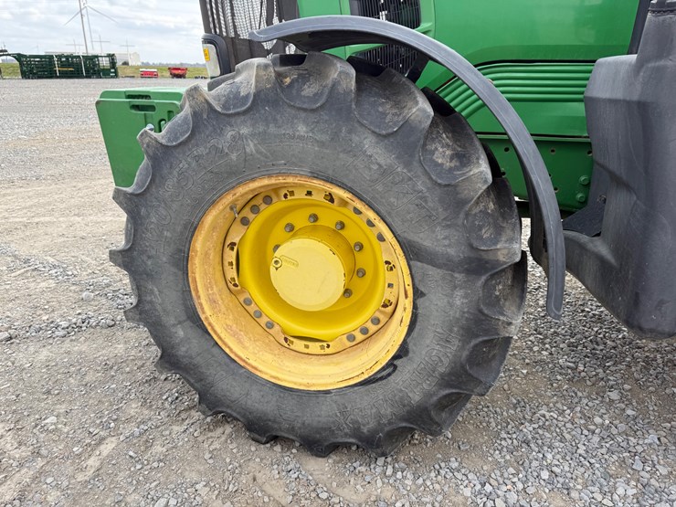 john-deere-7430-image-15