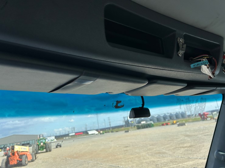 2016-peterbilt-579-image-71