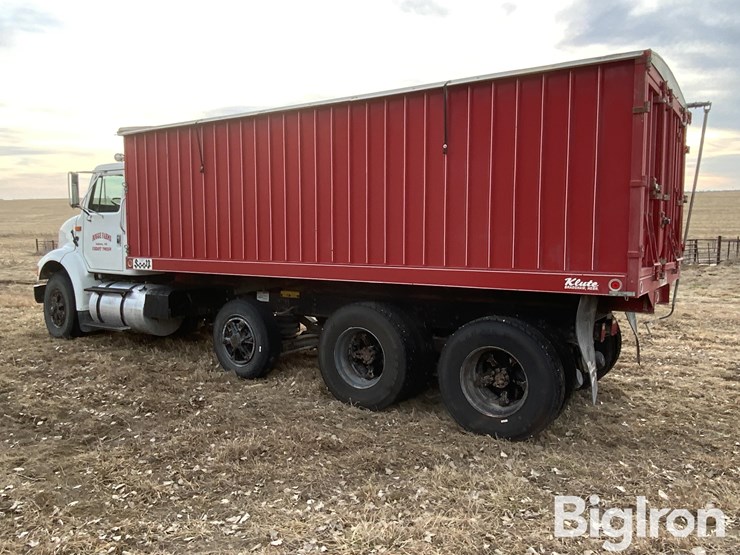 1995-international-8100-image-7