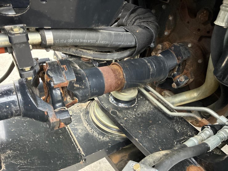 2013-new-holland-t9.505-image-22