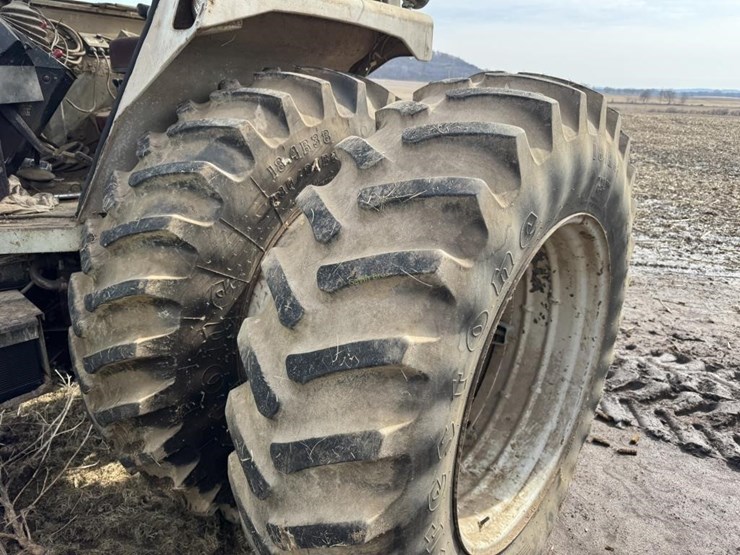 white-2-105-image-16