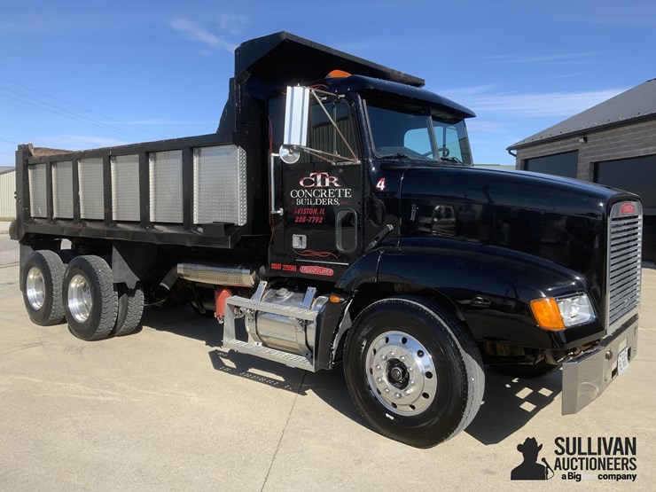 1995-freightliner-fld112-image-3