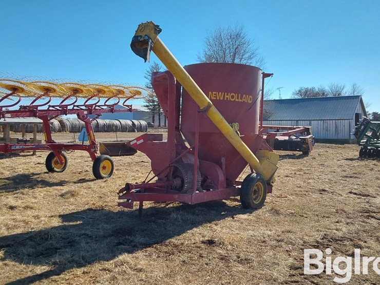 new-holland-351-image-1