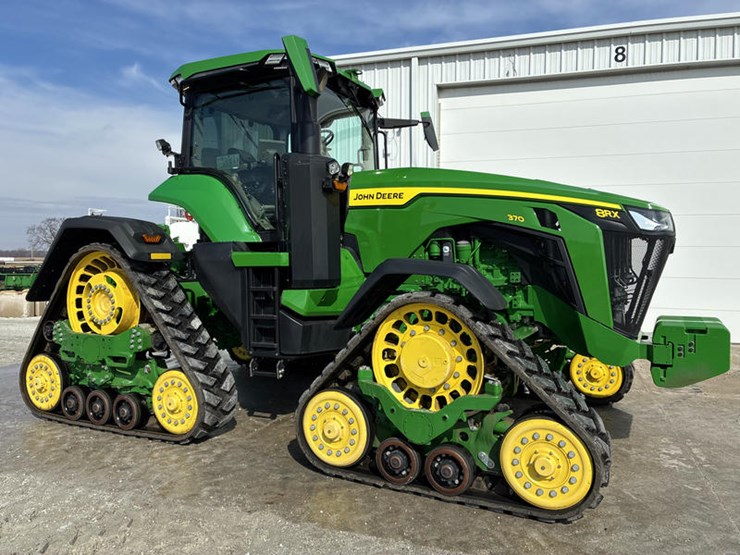 2023-john-deere-8rx-370-image-1