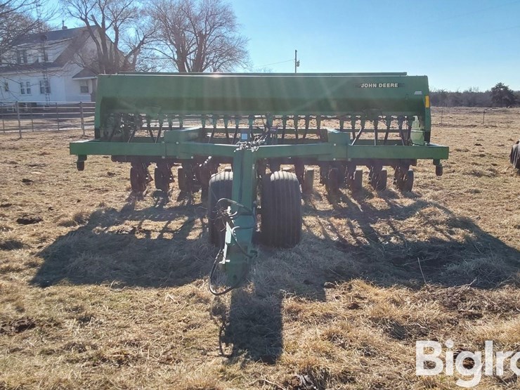 john-deere-750-image-2