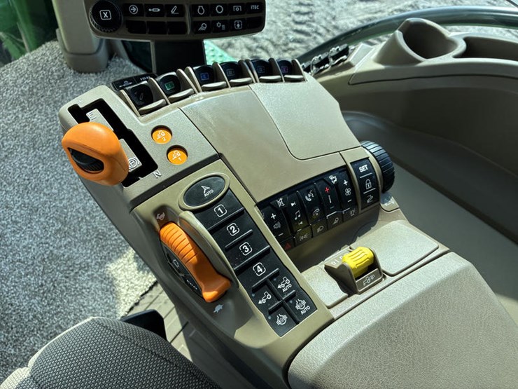 2023-john-deere-8rx-370-image-88