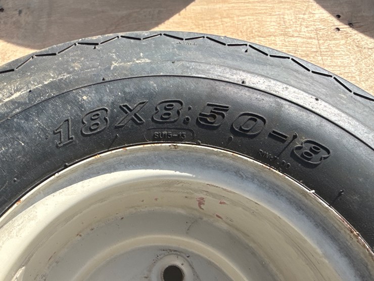 #39810-•-lot-of-(4)-golf-cart-tires-image-4