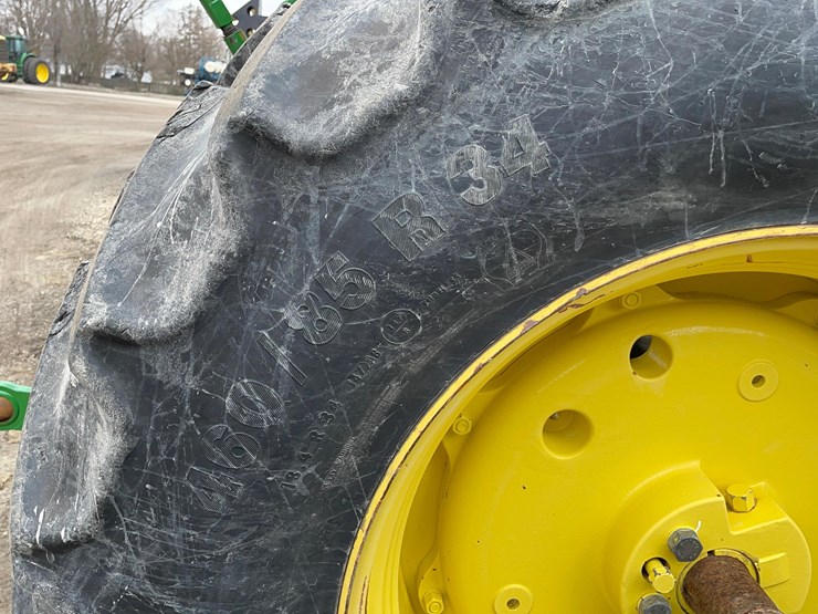 2020-john-deere-6110m-image-15