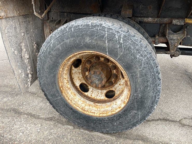 2006-ford-f650-xl-image-80