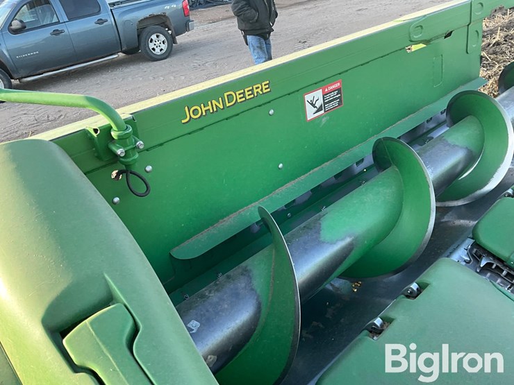 2014-john-deere-608c-image-16
