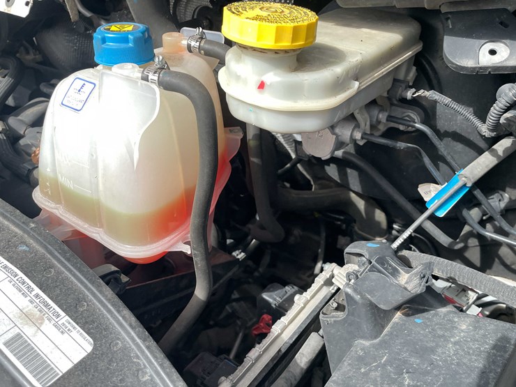 #1426-•-2016-white-ram-van-(has-wi-title)-(of)-image-41