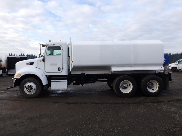 2007-peterbilt-335-image-6